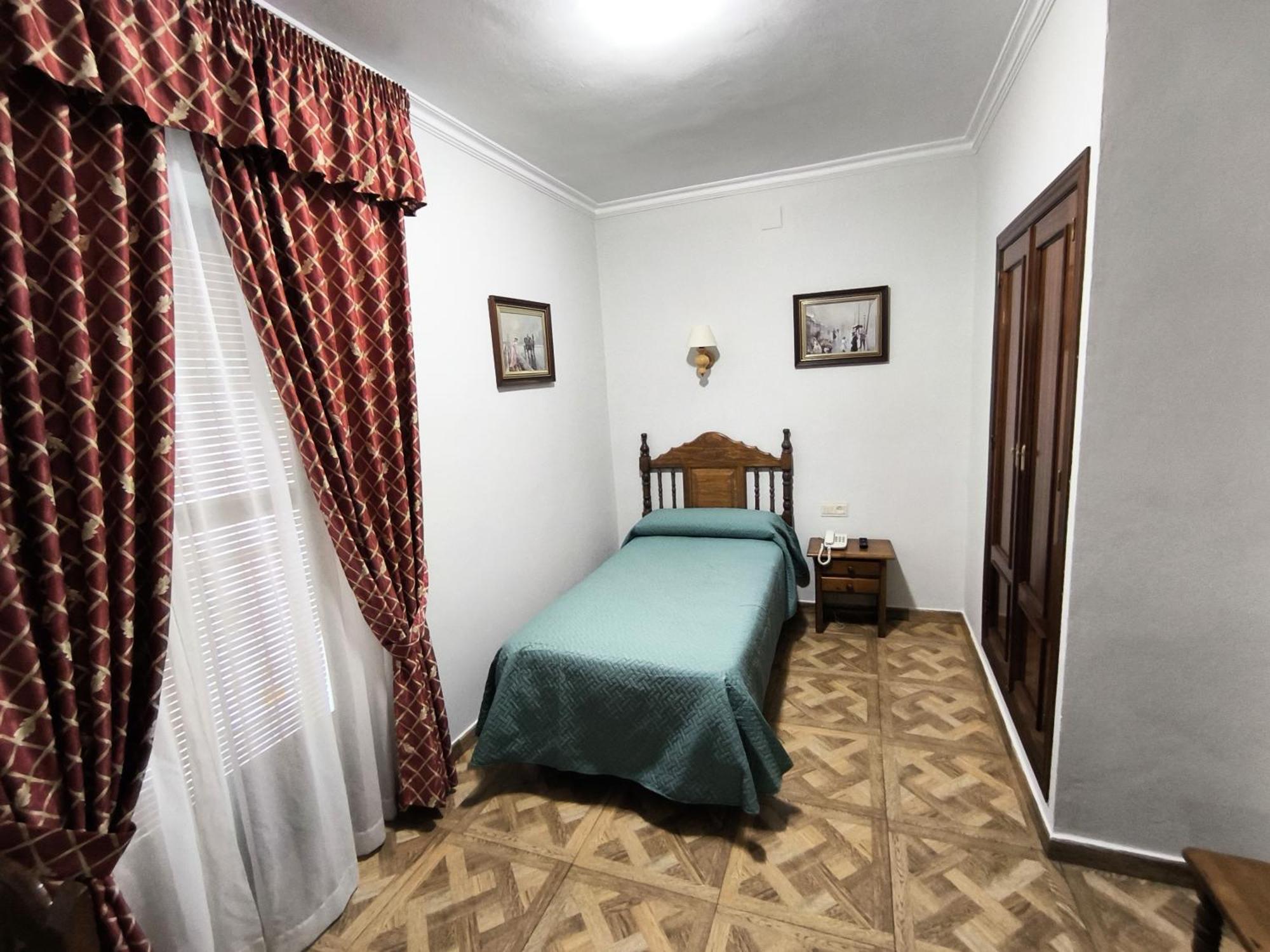 Hostal Bellido Монтилья Экстерьер фото