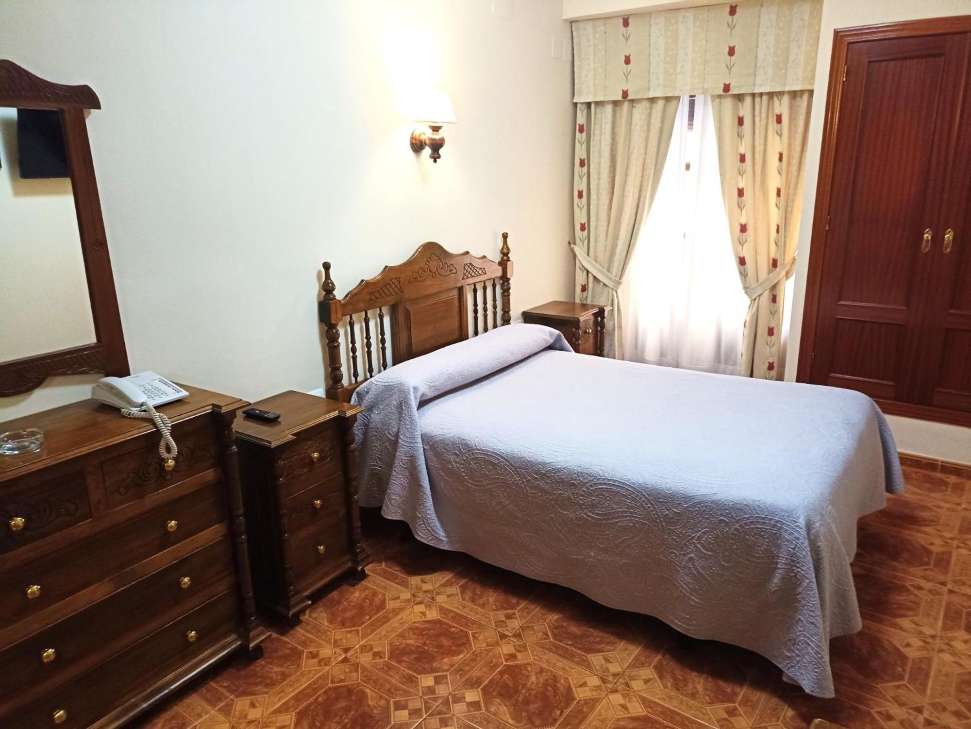 Hostal Bellido Монтилья Экстерьер фото
