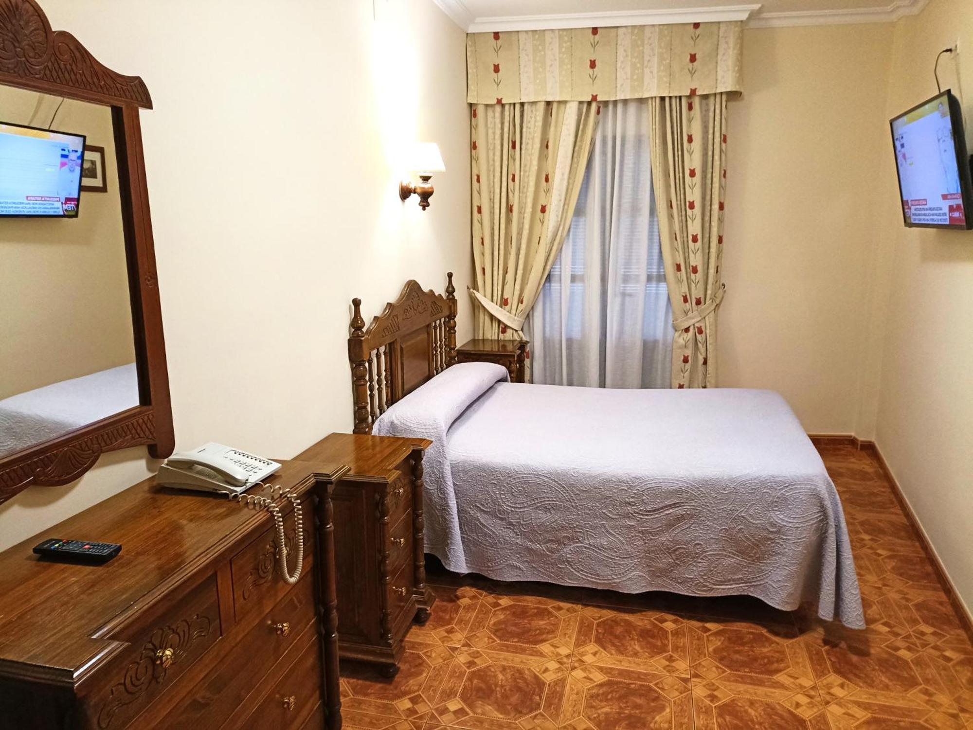 Hostal Bellido Монтилья Экстерьер фото